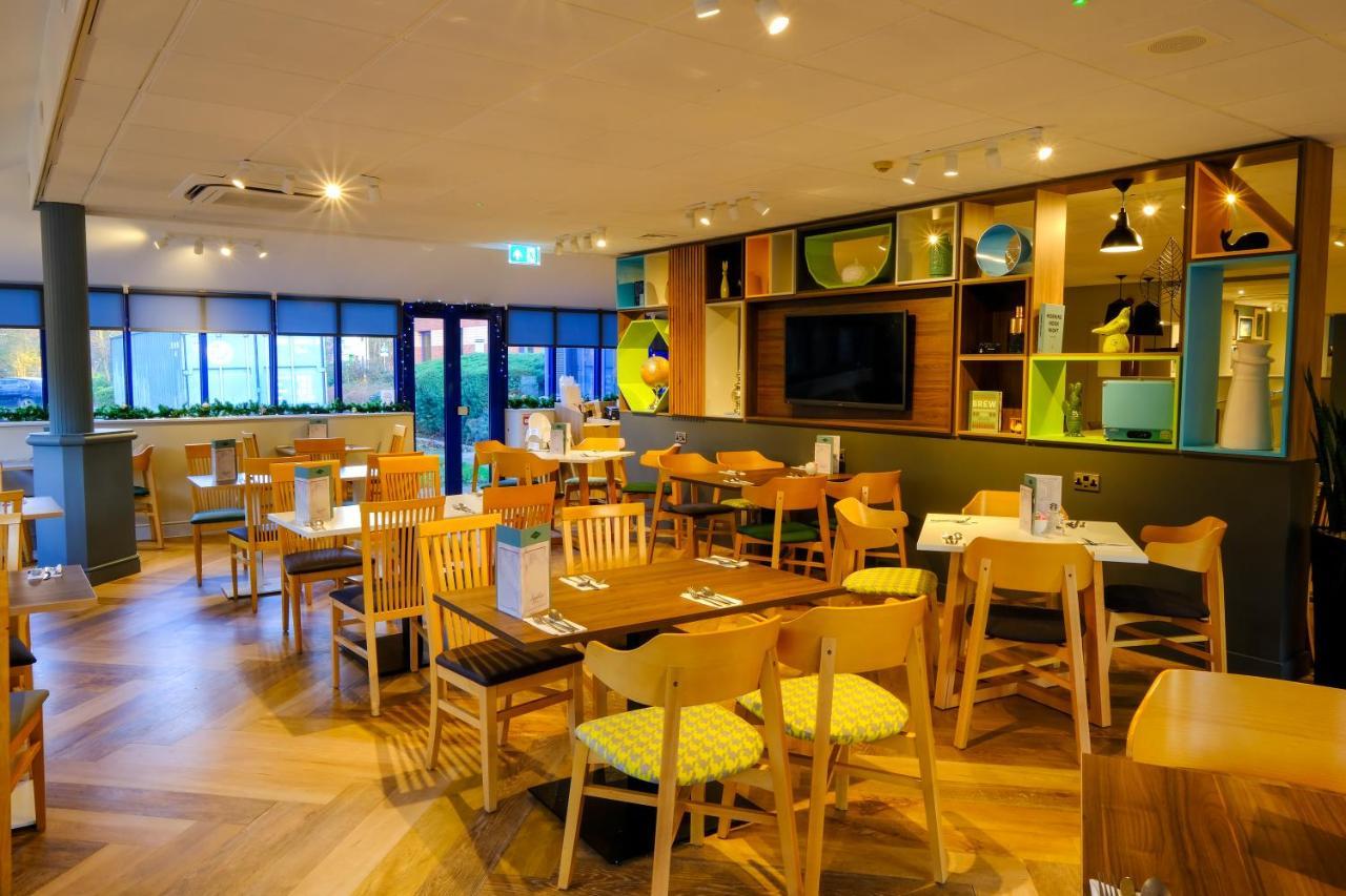 Holiday Inn Warrington By Ihg Zewnętrze zdjęcie