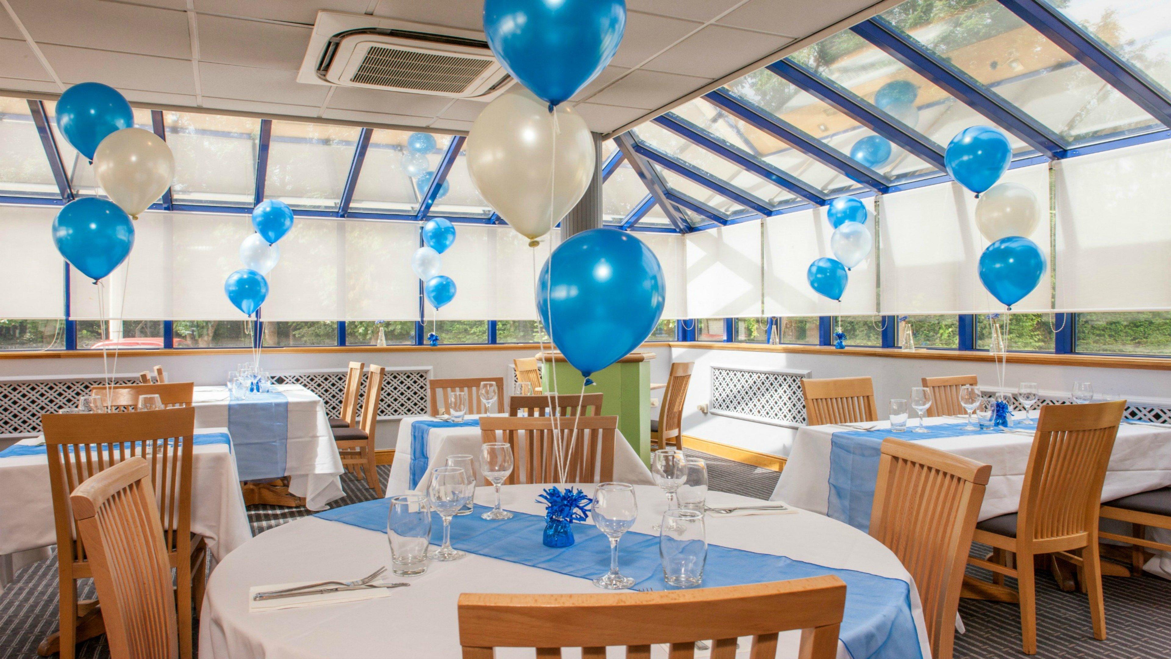Holiday Inn Warrington By Ihg Zewnętrze zdjęcie