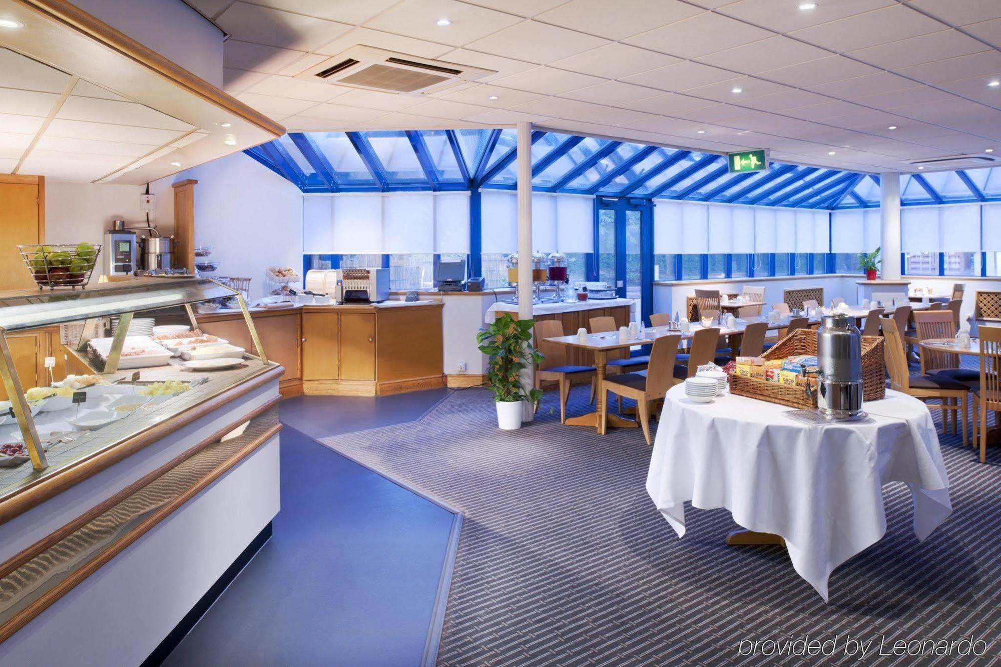 Holiday Inn Warrington By Ihg Zewnętrze zdjęcie